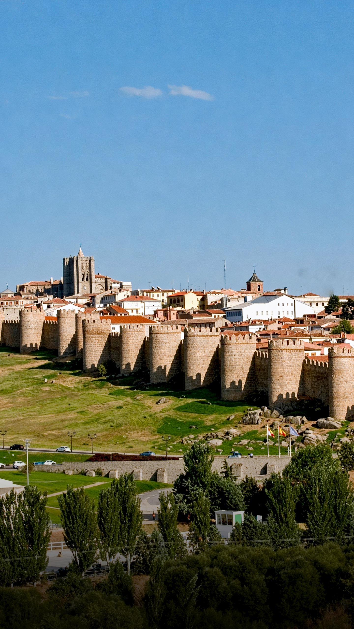 A cidade ideal para comer bem e caminhar ao longo de uma muralha de dois mil anos: Patrimônio Mundial da UNESCO e uma joia da arquitetura militar.