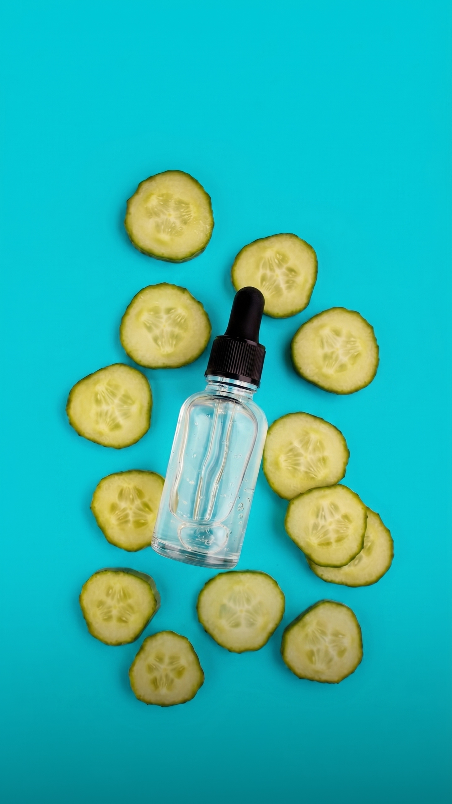 Como fazer um tônico de pepino para o rosto para refrescar a pele e manter uma aparência hidratada