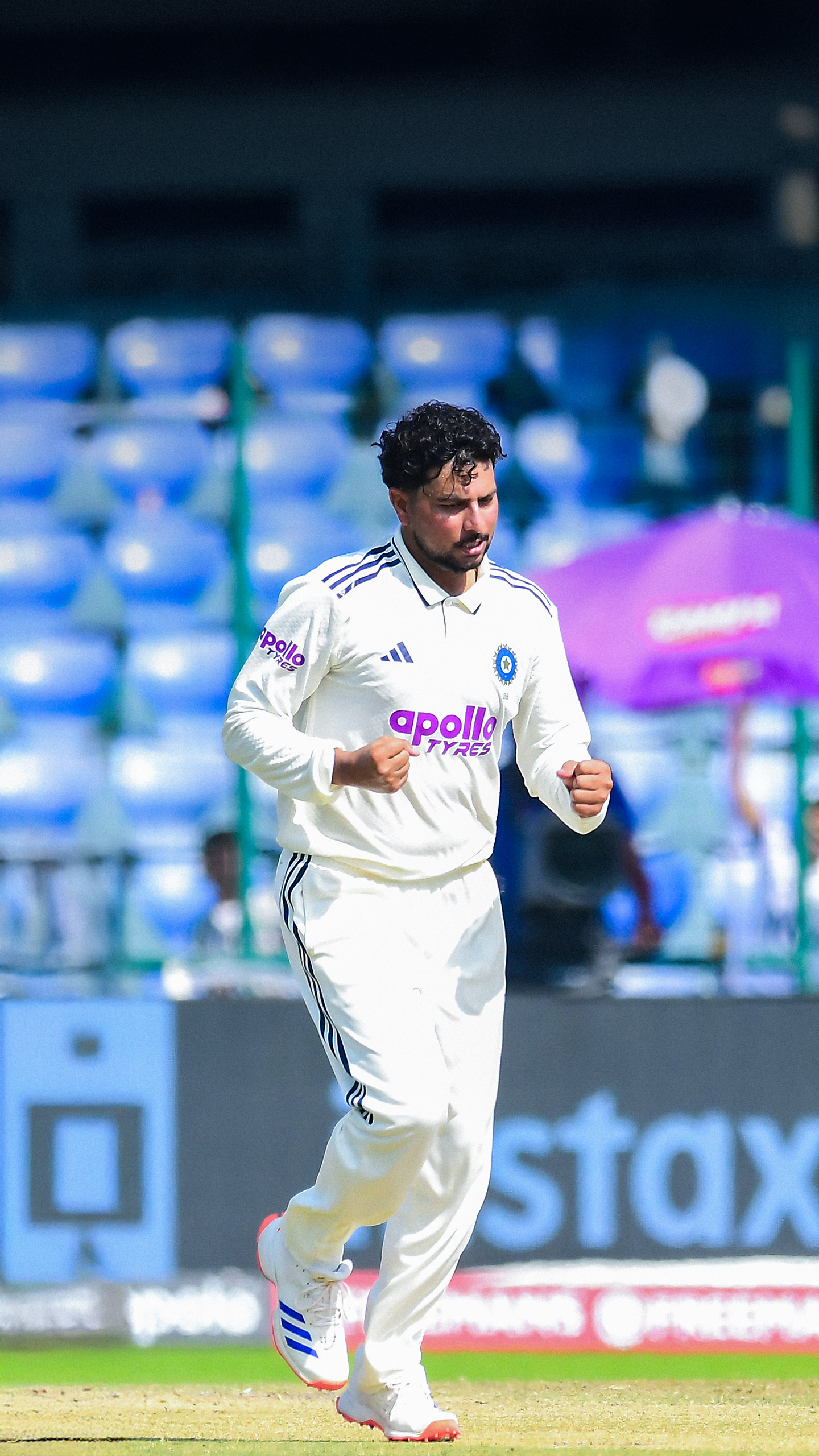 Kuldeep Yadav gets into hilarious wrestling-style collision with Keshara Nuwantha on Day 2 of Warm-Up Game