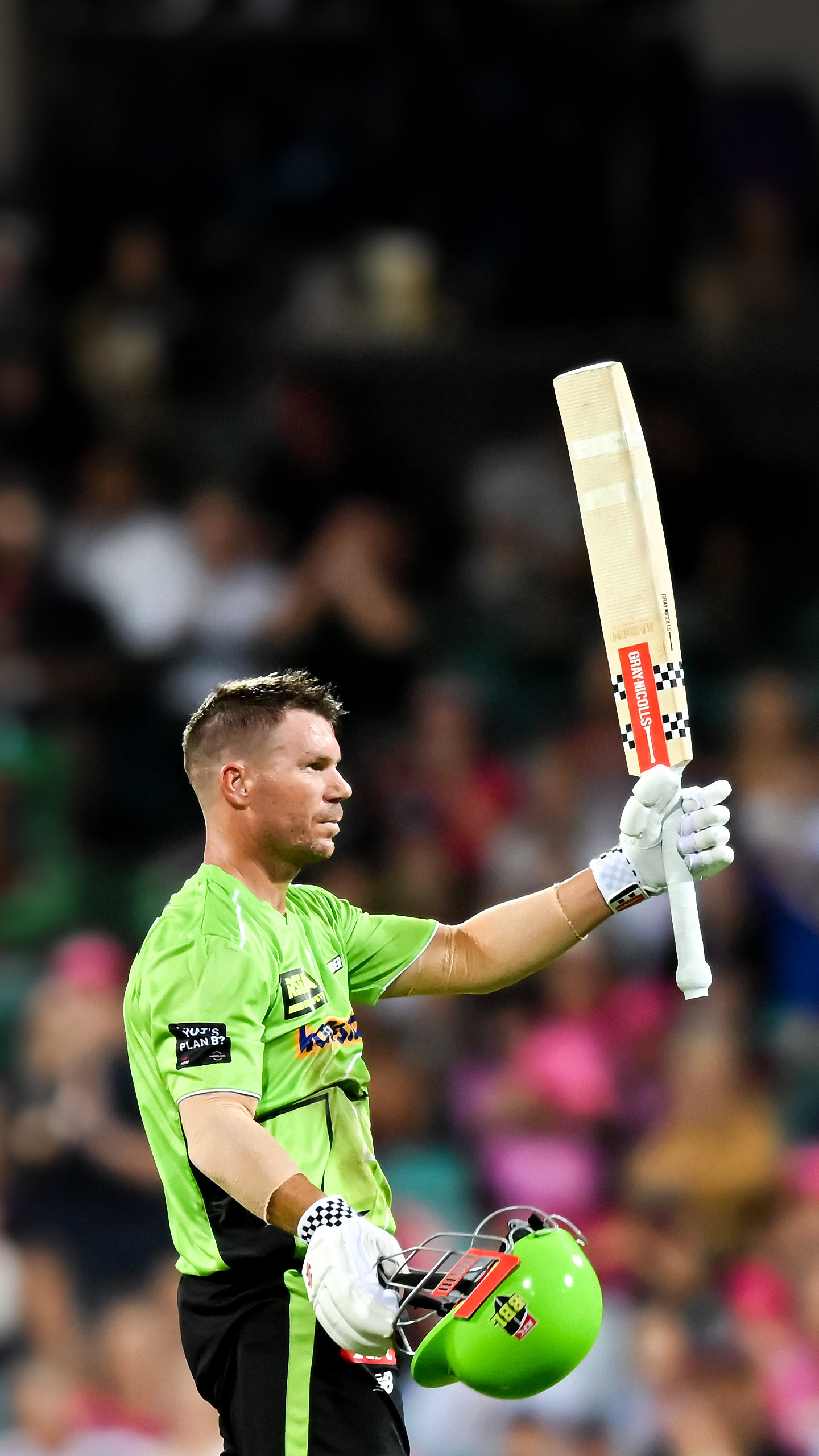 David Warner extends stay with Sydney Thunder, signs one-year-deal for BBL 16