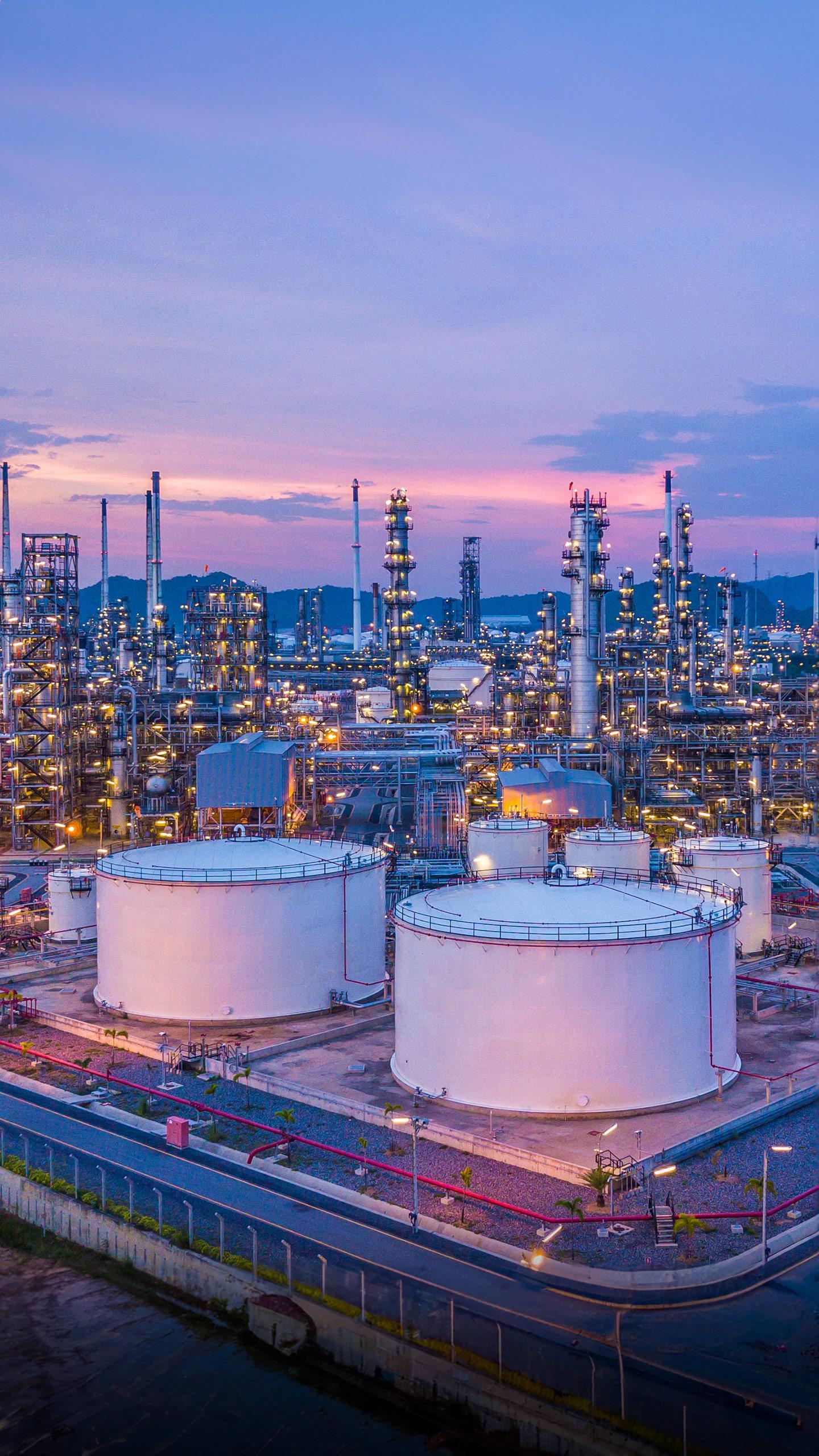 Trump says Reliance to invest in new Texas oil refinery