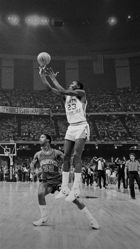 #7 Michael Jordan's Go-Ahead Shot - North Carolina vs. Georgetown (1982)