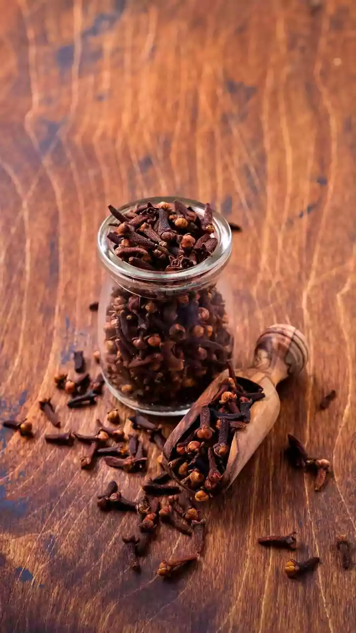 Are There Any Benefits Of Regularly Drinking Clove Water? Expert Debunks Social Media Trend