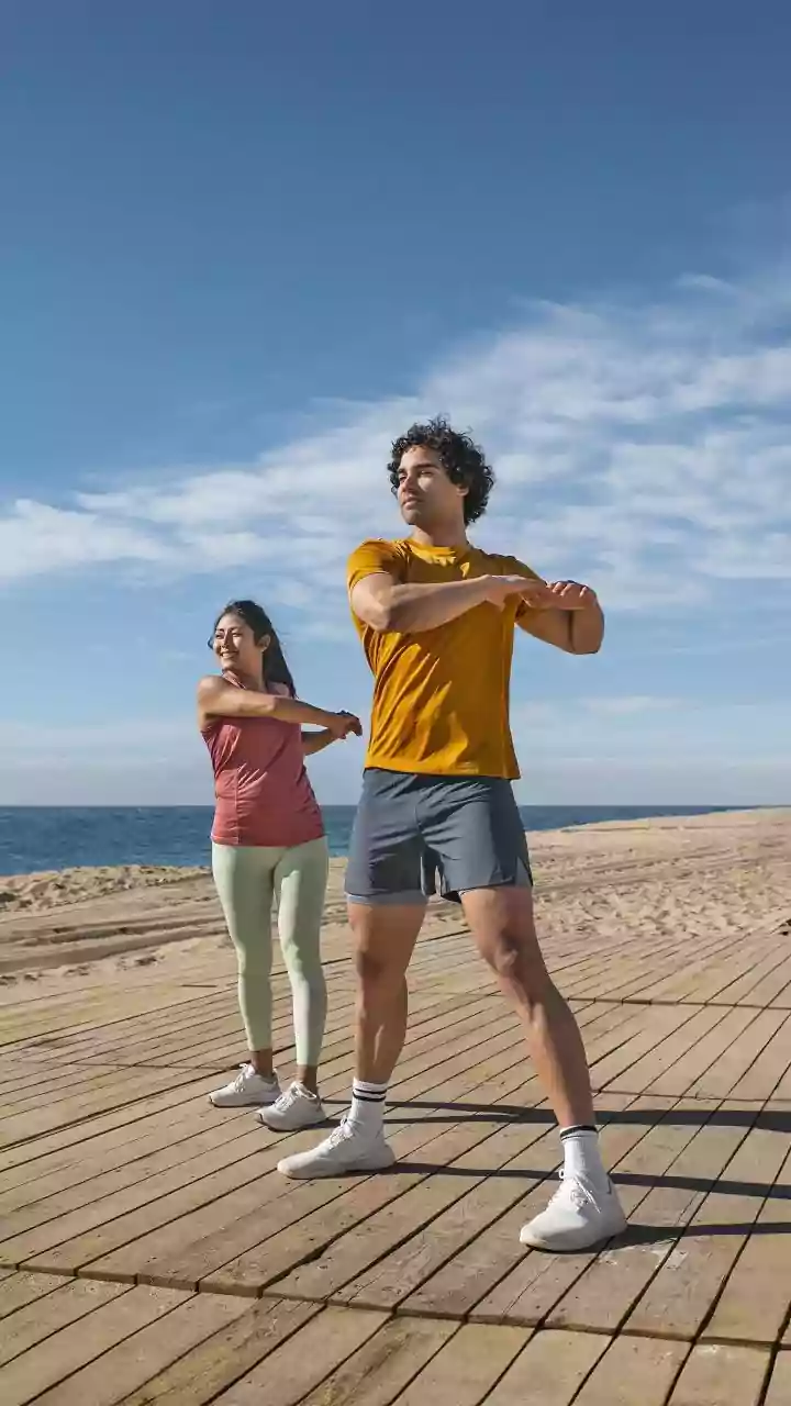 Strengthen your torso with these partner exercises