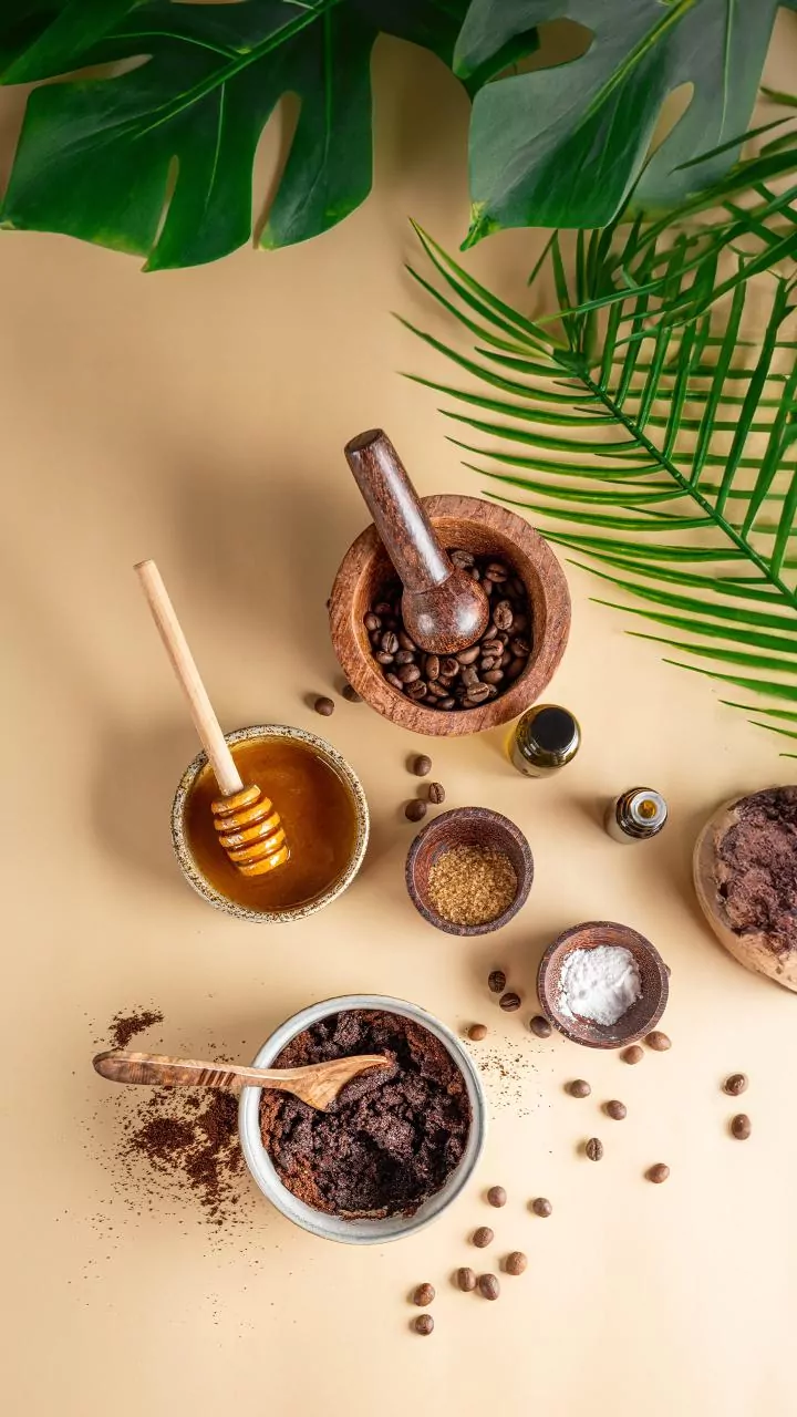 Esfoliante caseiro de café e óleo de coco: receita fácil e renovadora para pele opaca e sem brilho