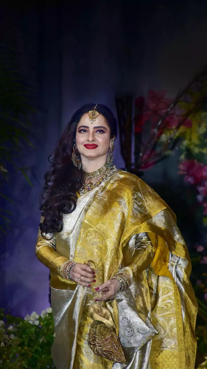 Rekha to receive Excellence in Cinema award, 'Umrao Jaan' tribute