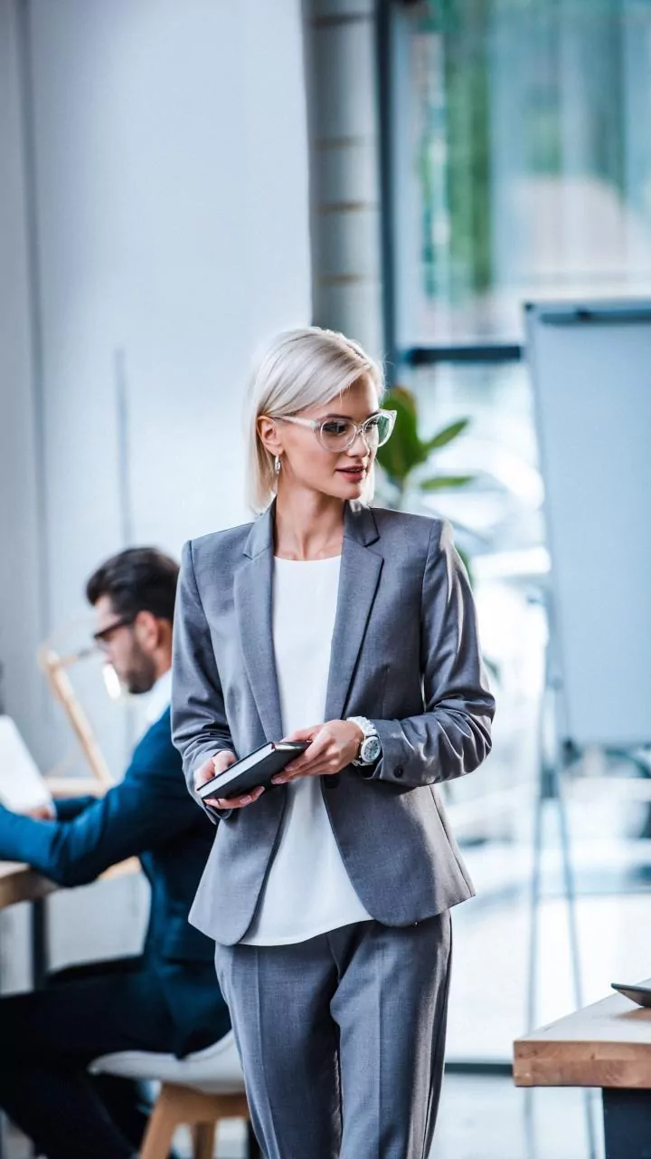 Career Resilience For Gen Z: Smart Upskilling Steps During Corporate Restructuring Cycles