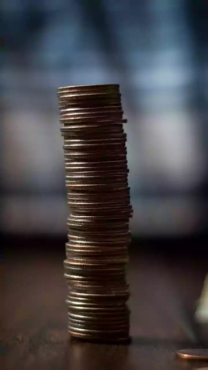 Rupee bounces back: Closes at ₹89.45 against the dollar