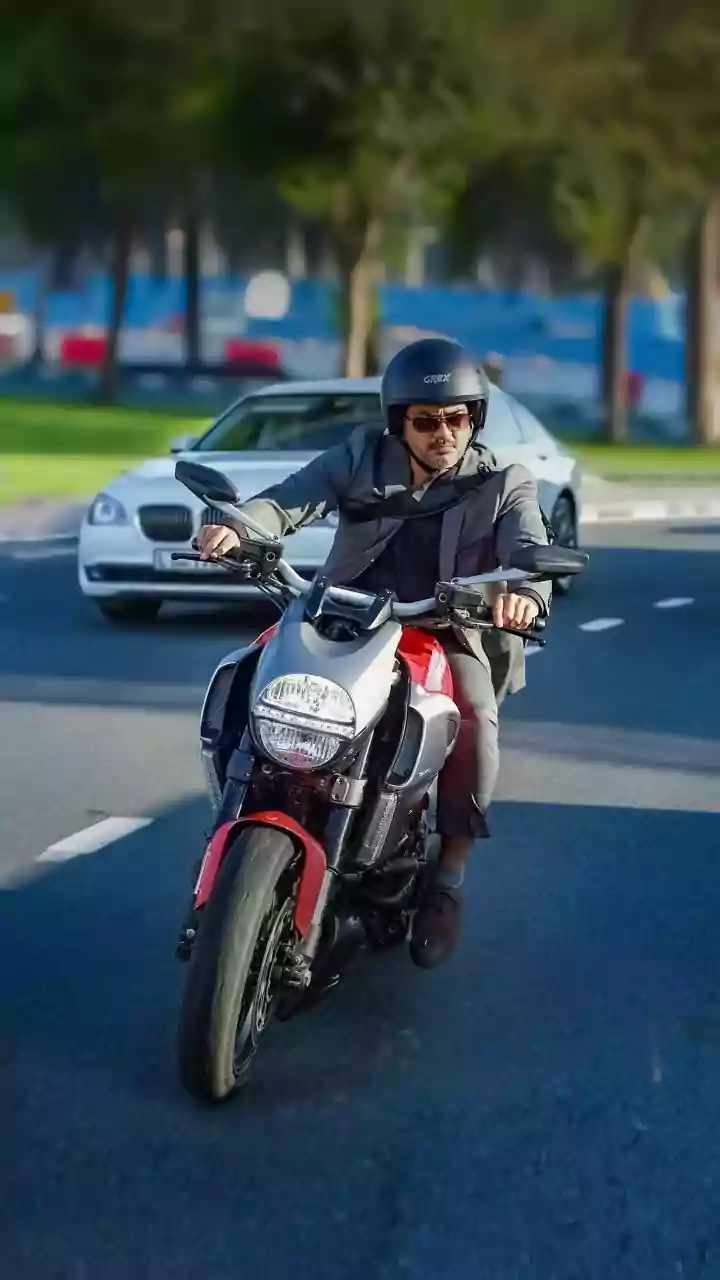 Why Motorcycle Agility Remains Crucial For Young Professionals Navigating Heavy Metro Traffic