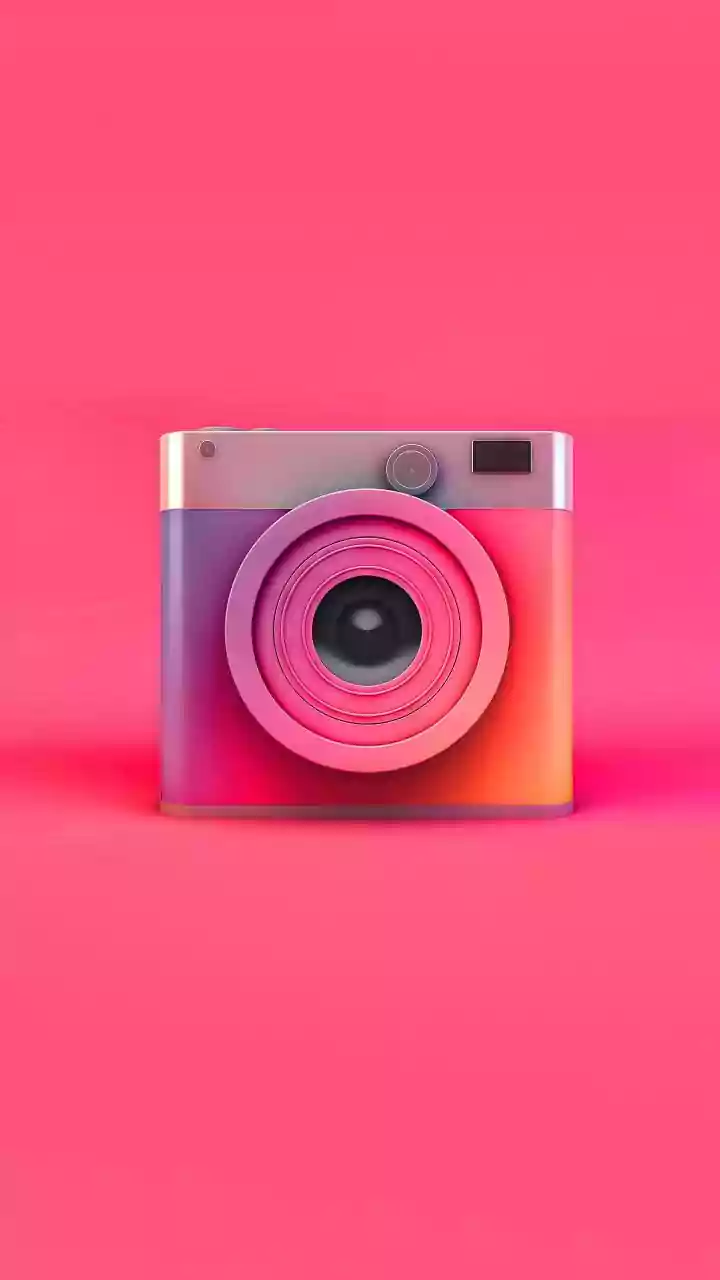 Instagram's Instants: A New Era of Spontaneous Photo Sharing Globally