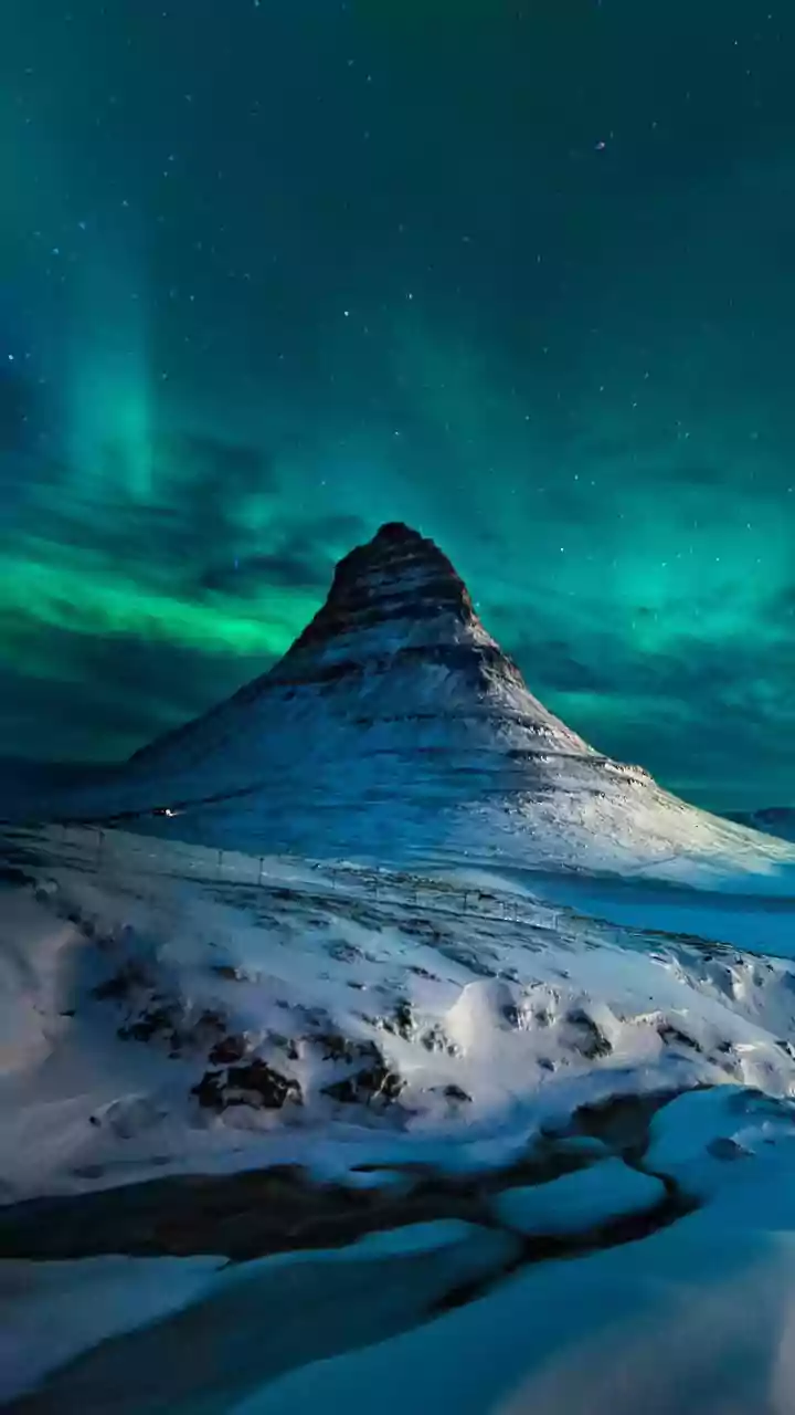 Northern lights may be visible across 17 US states tonight