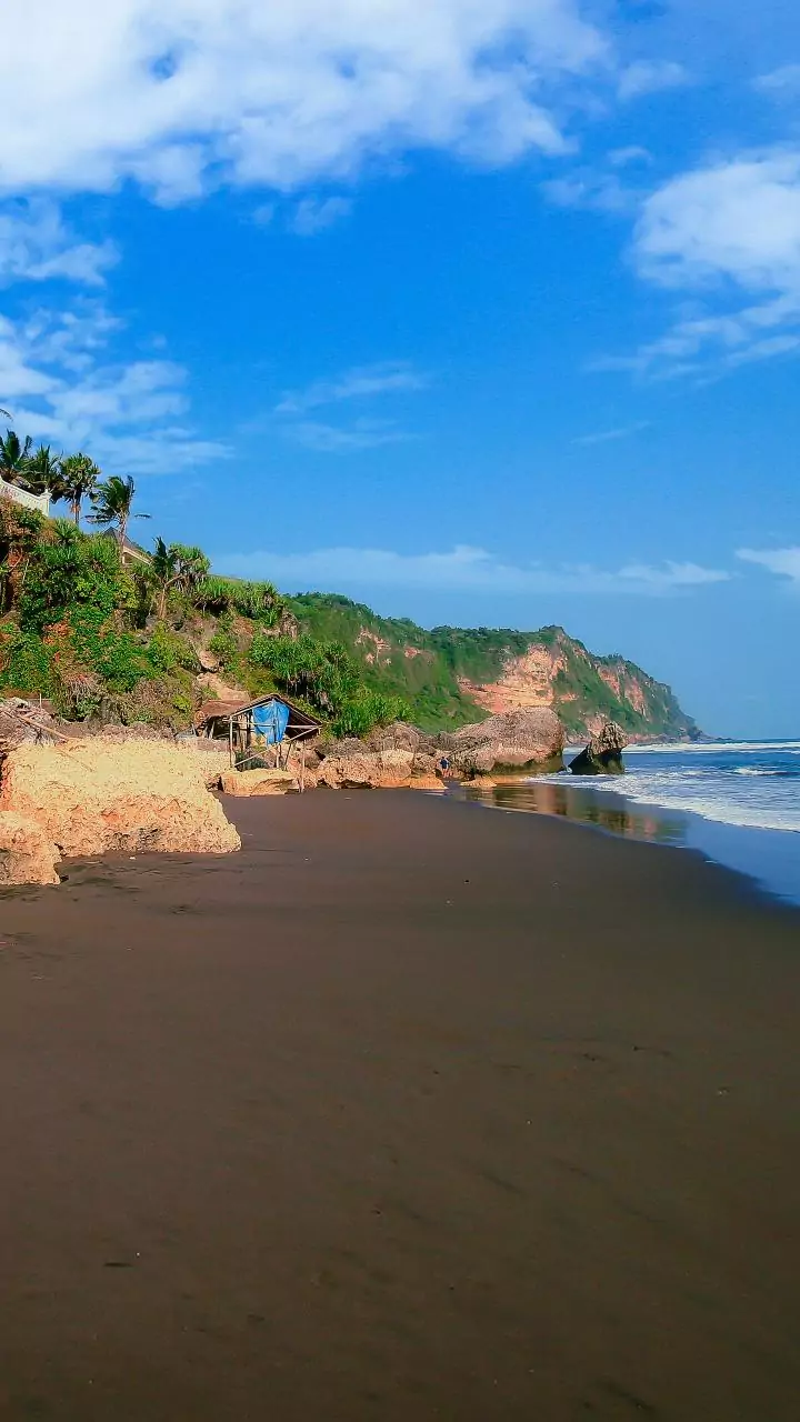 Remote creators choose cliffside co living in Varkala for affordable monthly stays