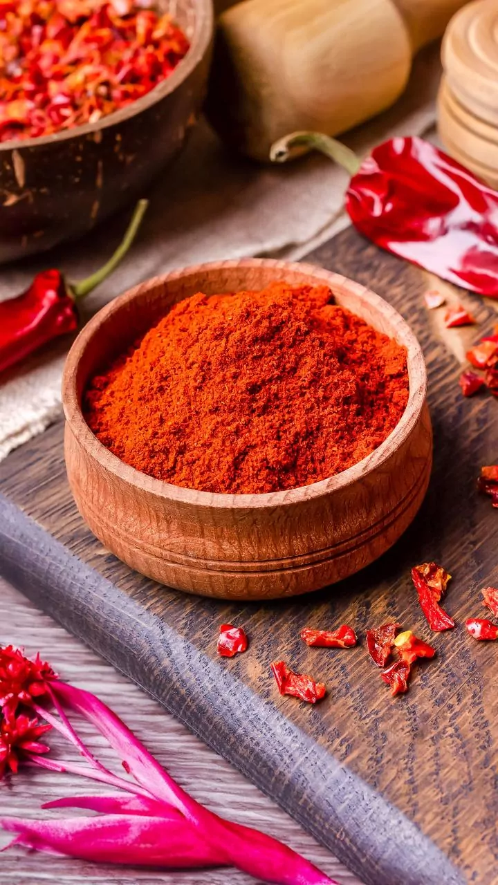 Delhi Police busts fake spice manufacturing unit; over 800 kg of spurious goods, materials seized