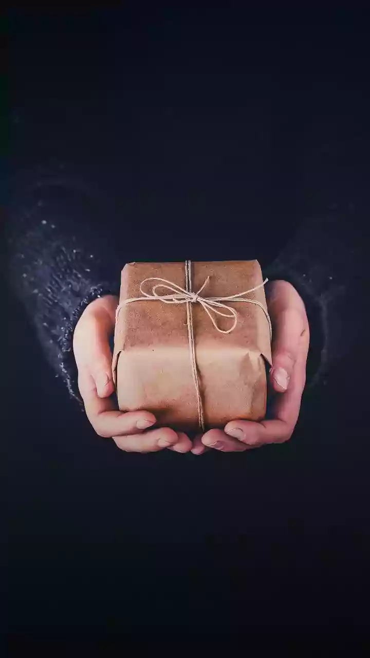 How To Wrap Festive Gifts With Materials That Can Be Reused Later