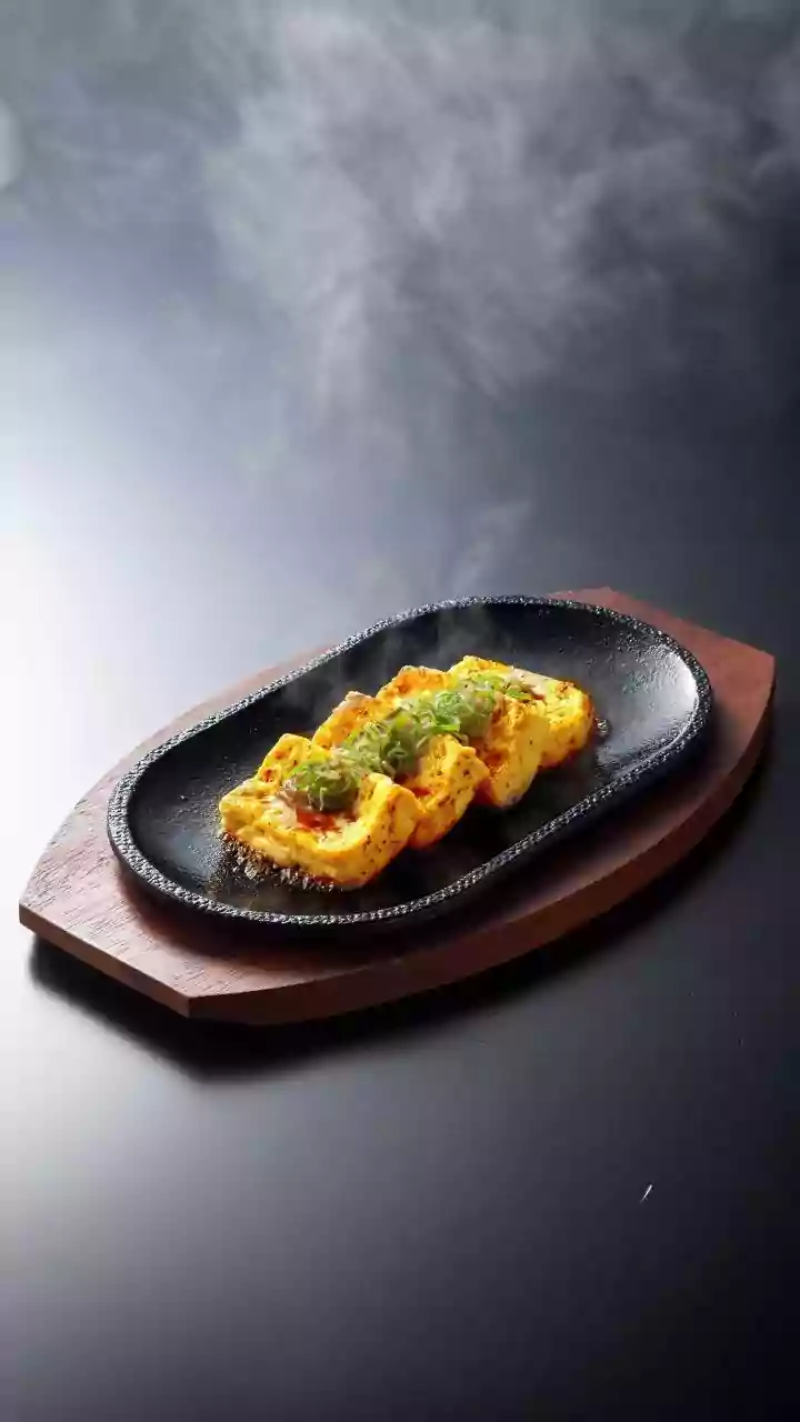 How Sizzling Spices In Hot Oil Releases Potent Phytochemical Compounds That Boost Intestinal Digestive Enzymes