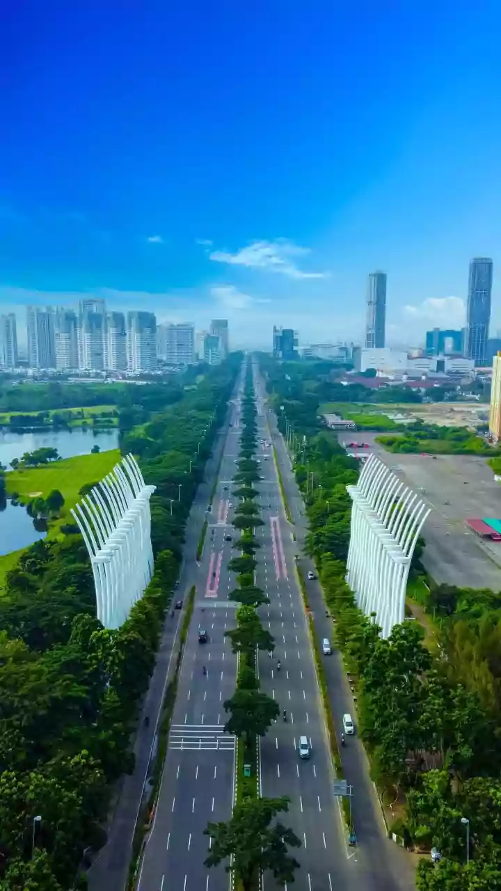 Lucknow-Kanpur Expressway: Journey in 35 Mins! Cost, Route, and Launch Date Revealed