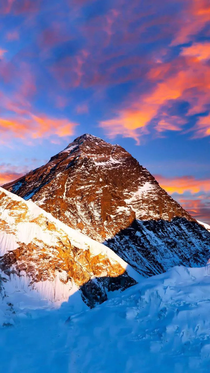 Hundreds of tourists stranded in Nepal's Everest region due to bad weather