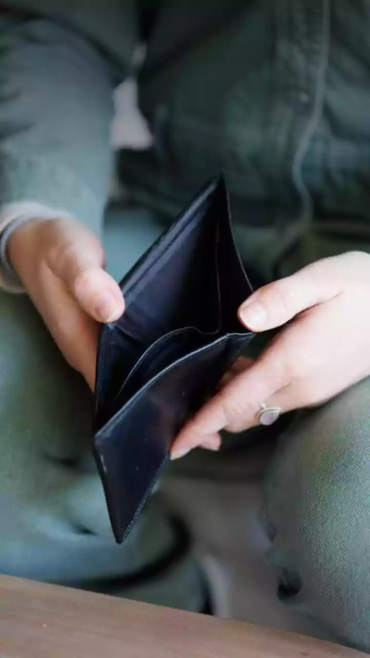 Emergency Fund 101: Avoiding Debt Traps By Storing Safe Liquid Funds Prior To Investing