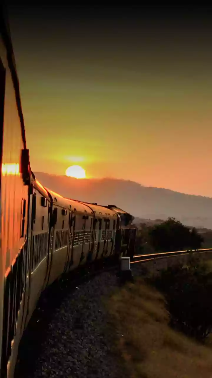 Travel 3,000 Km Across India’s Most Scenic Routes On Mangala Lakshadweep Express — Route, Fares & Facilities