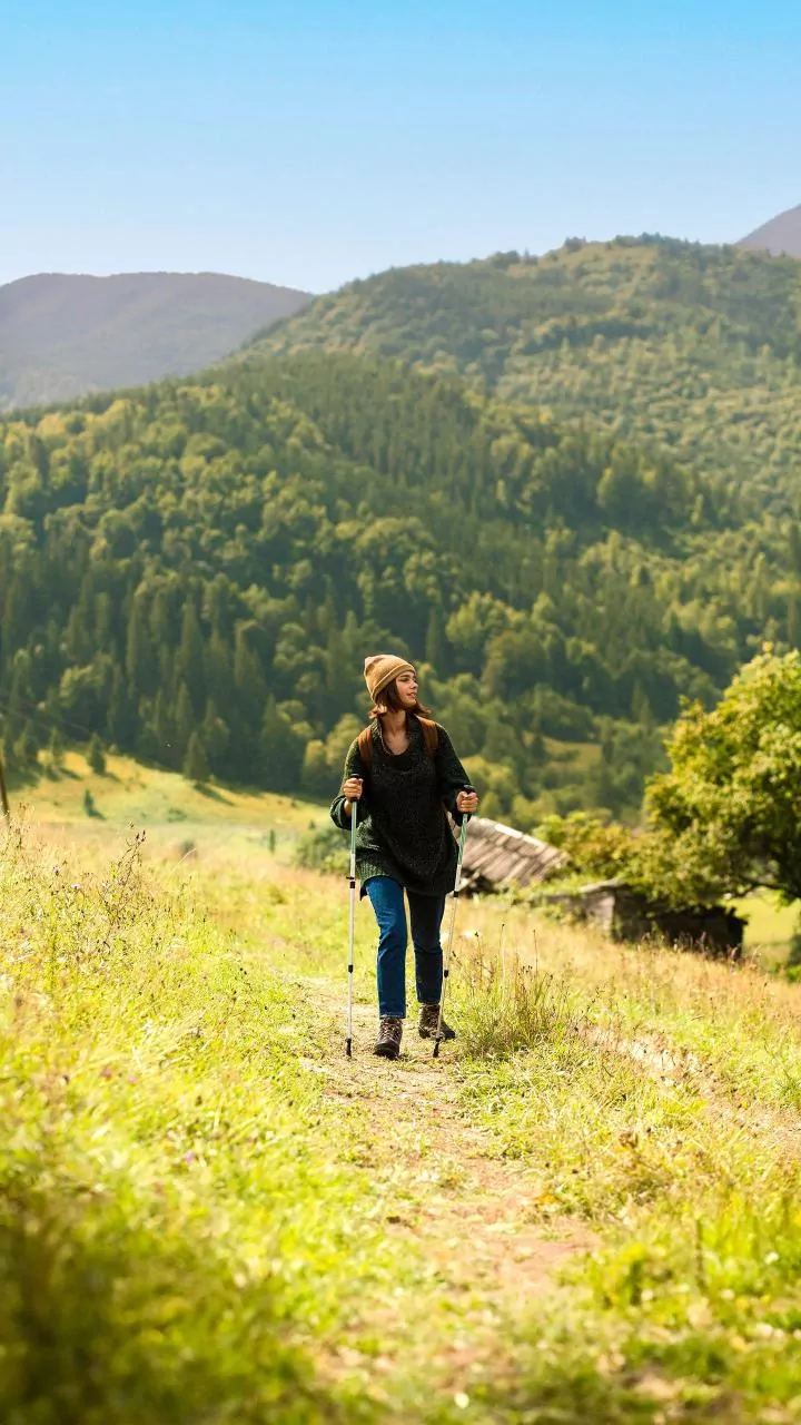 Mindful Walking Benefits May Vary with Context, Duration and Consistency