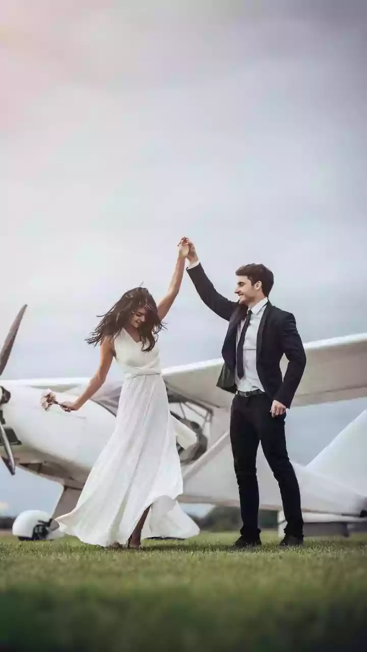 Newlyweds' wedding photos go viral for all the wrong reasons