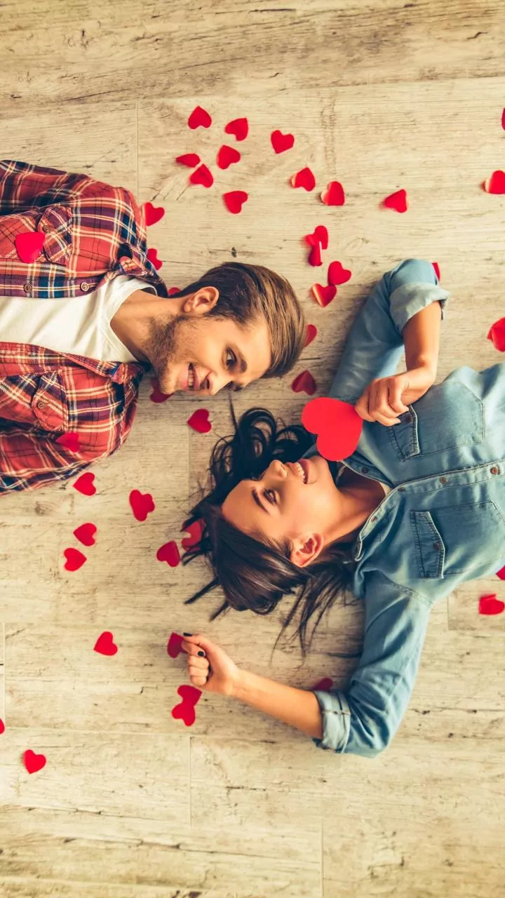 Love Horoscope Today, December 27, 2025