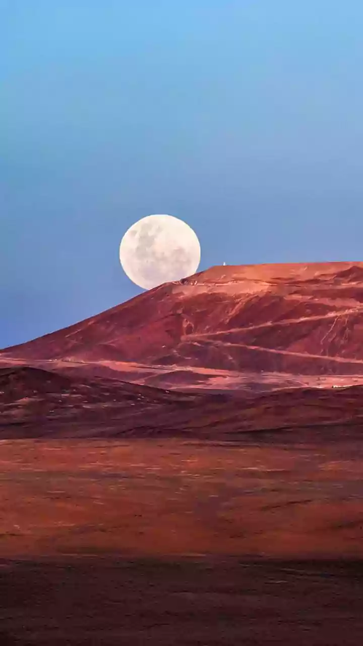 September Moonwatching Guide: When To See The Harvest Moon