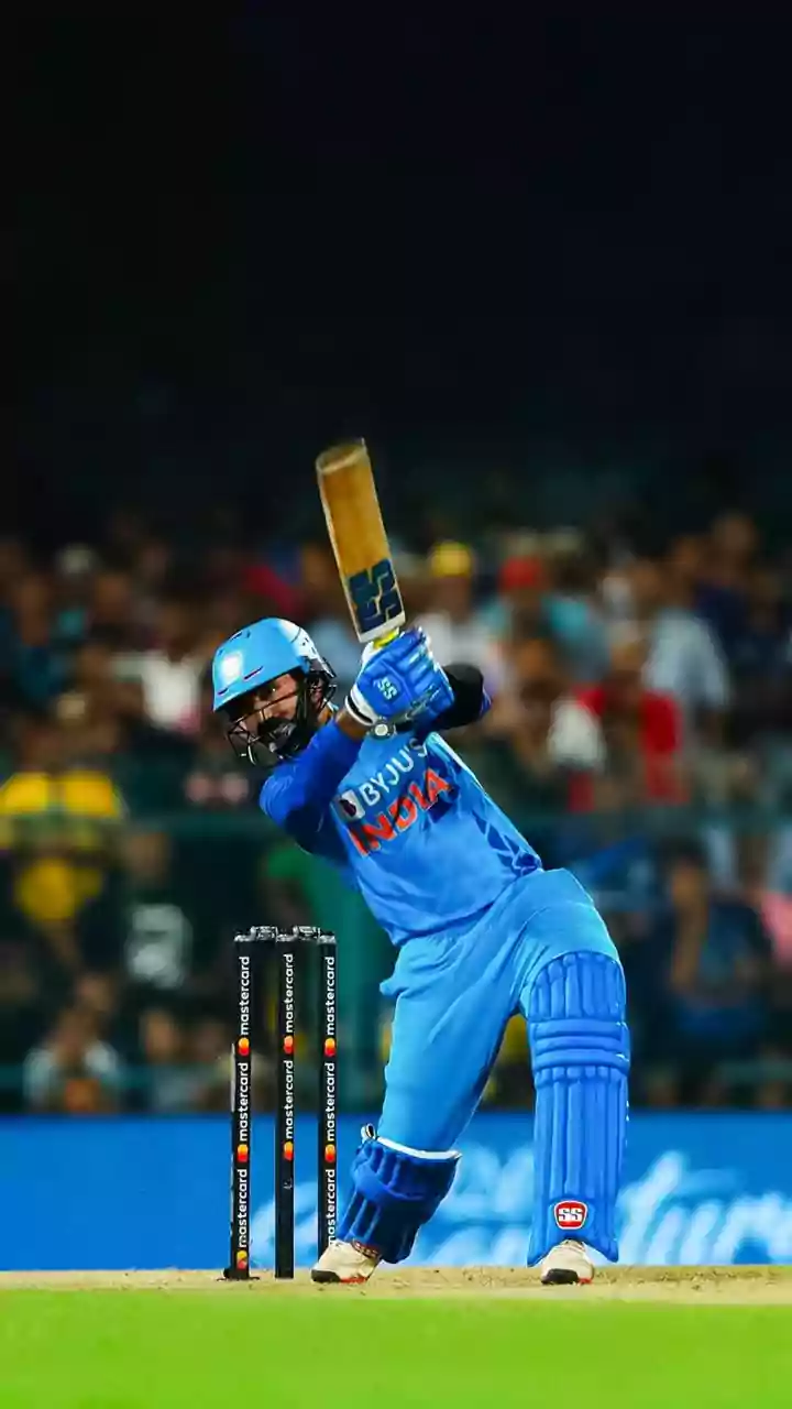 Sports Bulletin for November 7: India beat Pakistan, Pratika to get her Medal, 11 Arrested in Europa League Clash