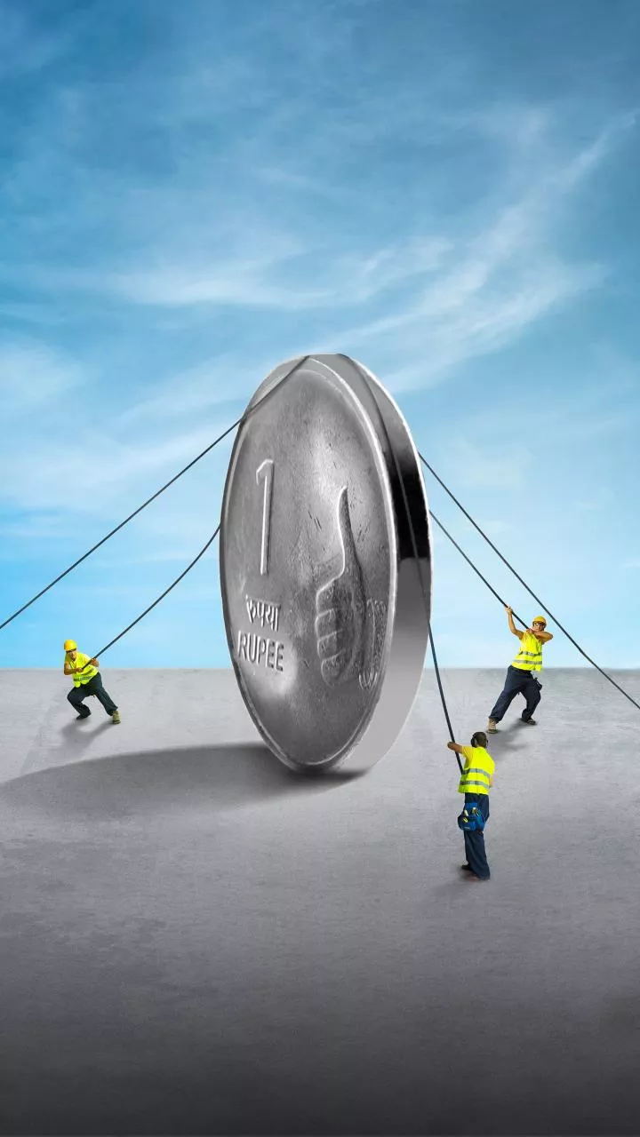 Rupee bounces back to 89.88 against the dollar