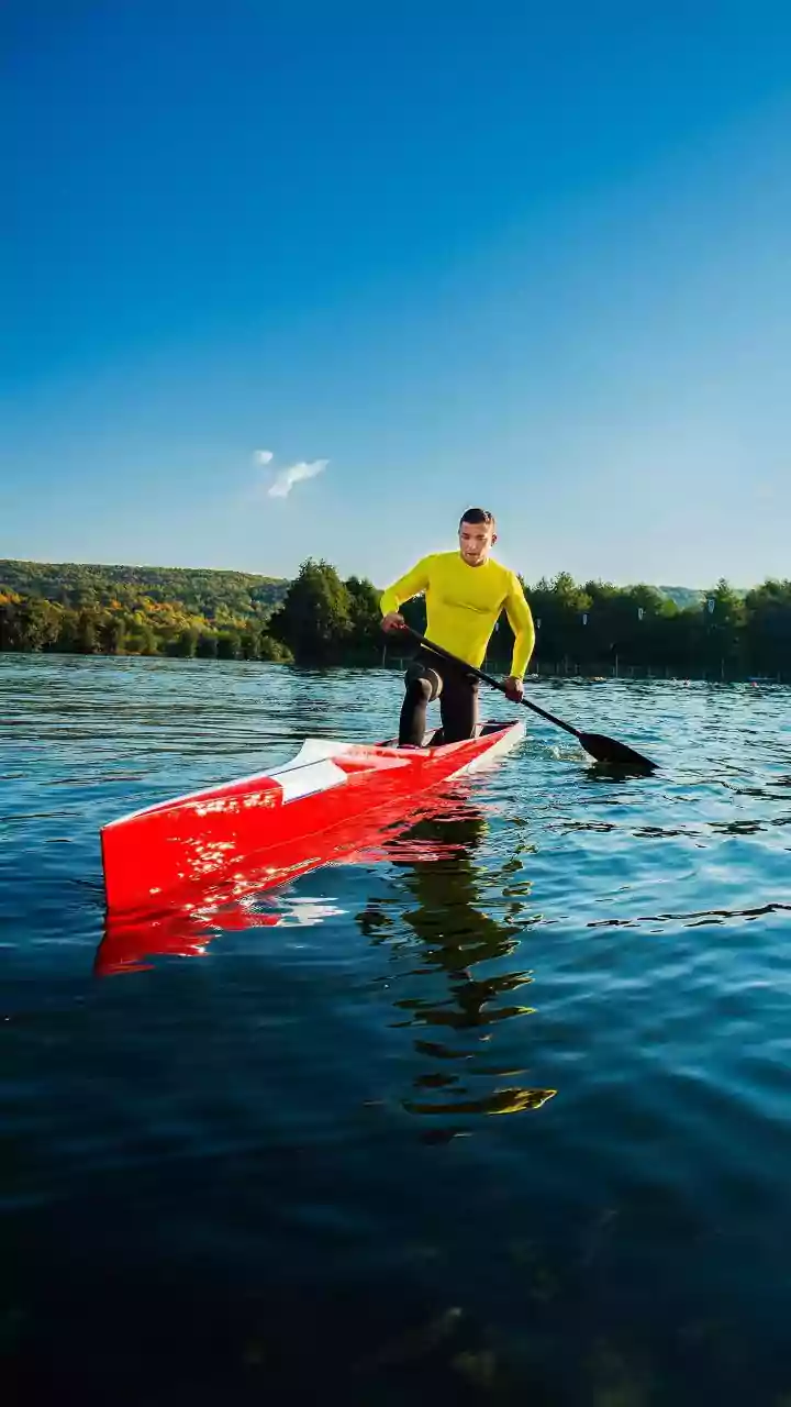 5 surprising health benefits of paddle boating