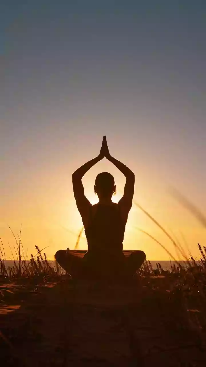Choosing Between Yoga And Dance? Consider How Different Sessions Affect Mood