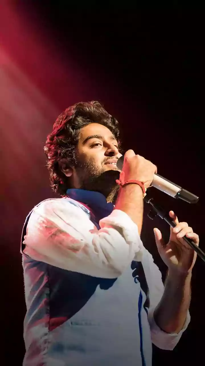 Arijit Singh Did Not Come Out Of Retirement For Emraan Hashmi's Awarapan 2 Song, Manager Shuts Rumours