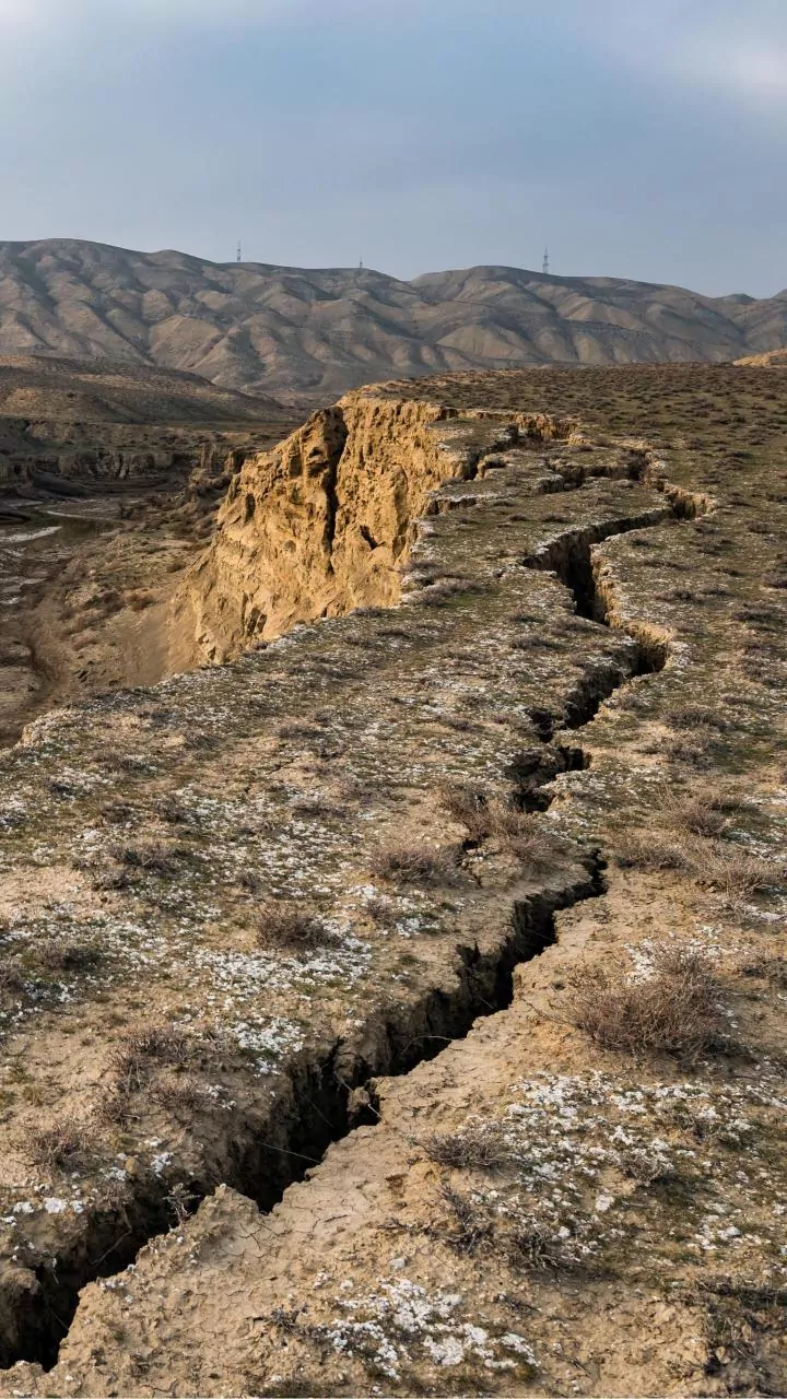 Magnitude 5.3 Earthquake Strikes Tibet, Tremors Felt in Nepal