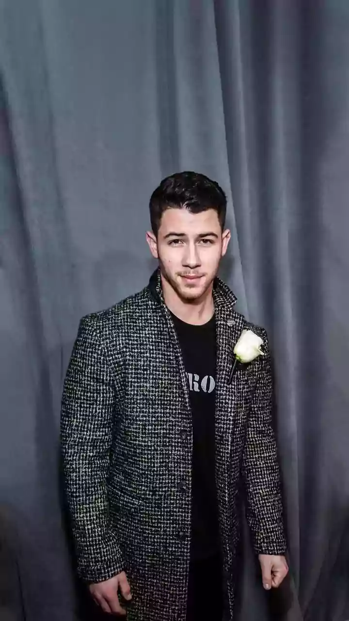 Jonas Captivates at Golden Globes
