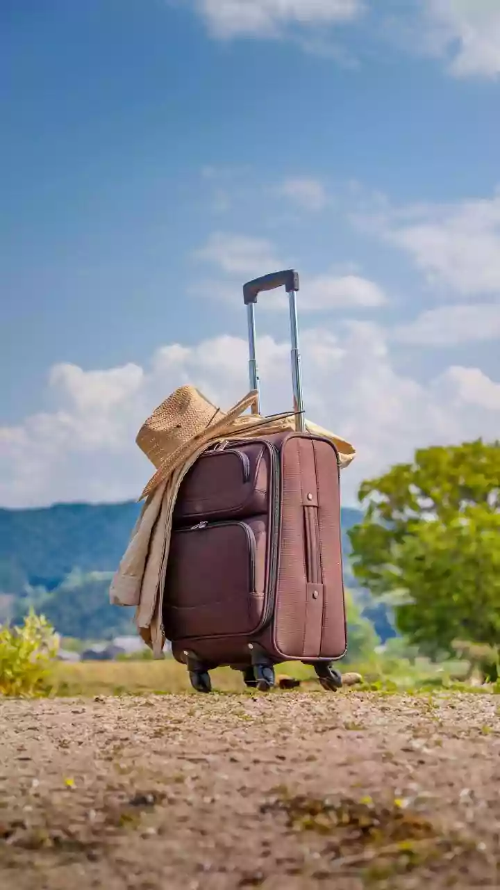 Space-Saving Packing Secrets Allow Travellers To Fit Four Days In Standard Carry-On