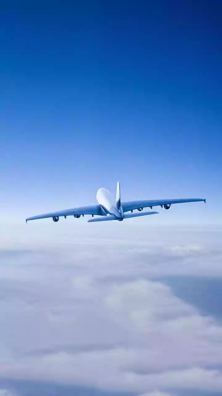 How Modern Passenger Jets Are Designed To Buy Pilots Time During Emergencies