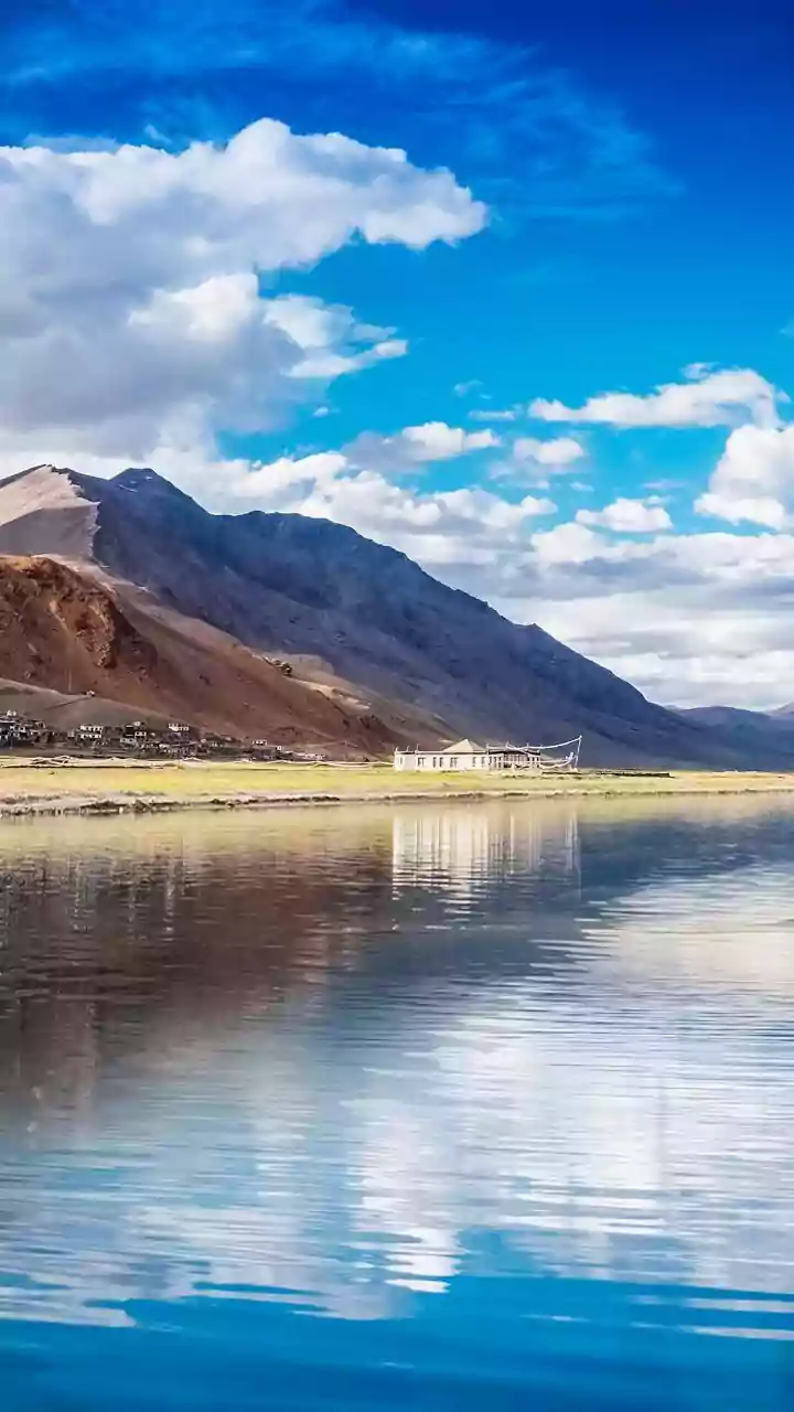 How High-Altitude Stargazing In Himachal Pradesh Offers Serene Travel Alternatives To Bustling Towns