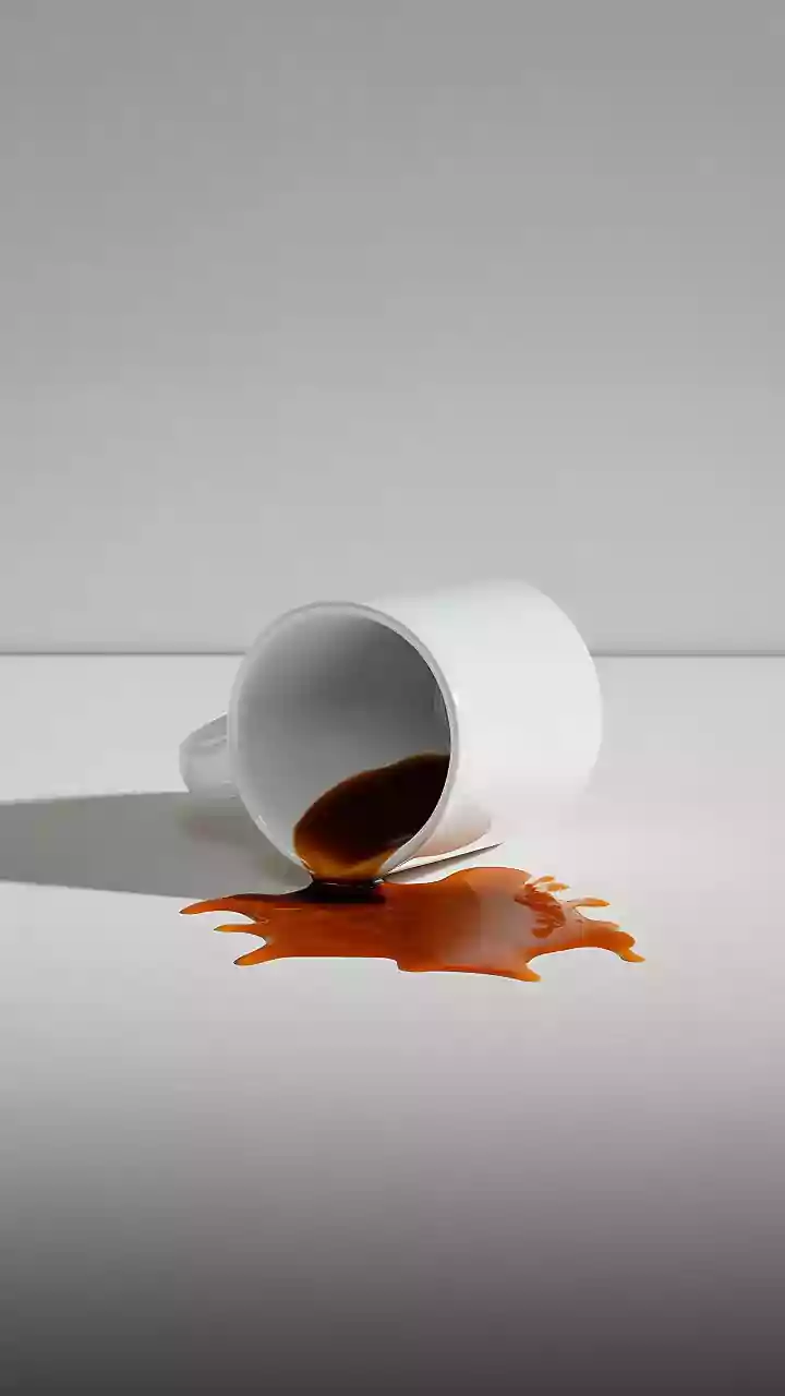 Café usado no vaso sanitário: entenda os possíveis benefícios desse truque caseiro
