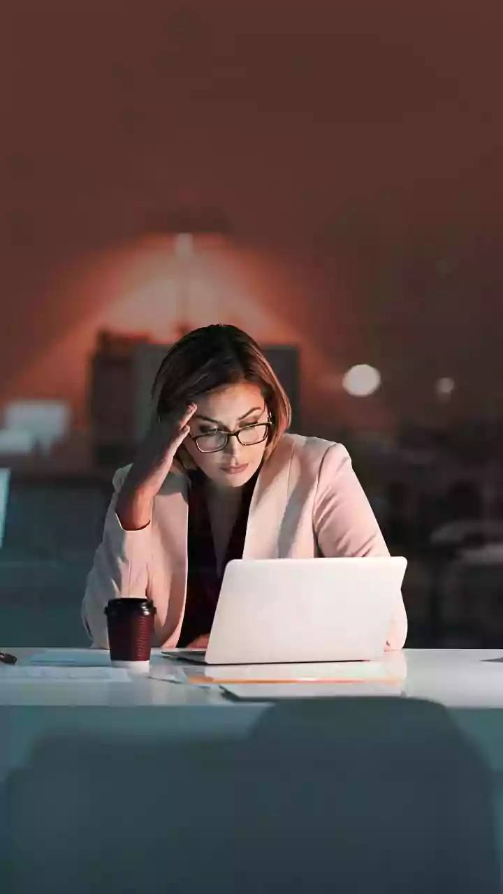 How Pausing Digital Screen Work Decreases Tension Headaches Among Heavy Tech Users