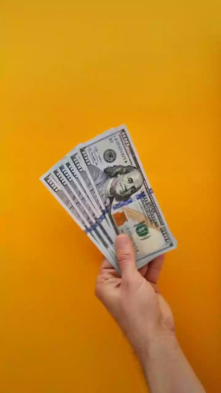 Your 9 To 5 Won’t Save You: How Gen Z Is Playing the Money Game Smart