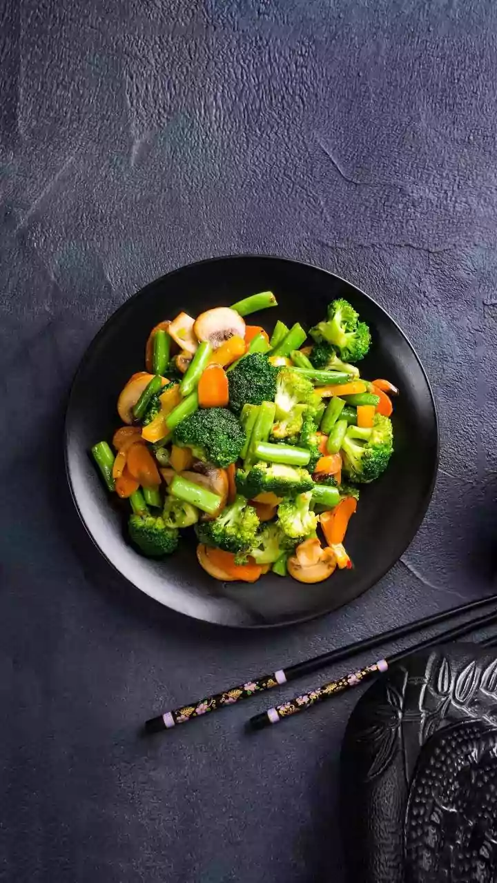 Research Finds Stir-Frying Degrades Antioxidants Faster Than Brief Steaming In Fresh Veggies
