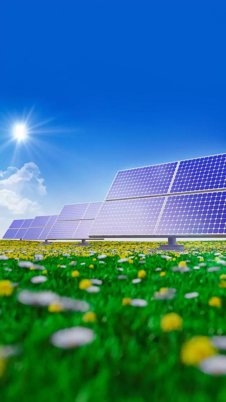 Maharashtra inks $163B deals at Davos, aims for 15 lakh new jobs