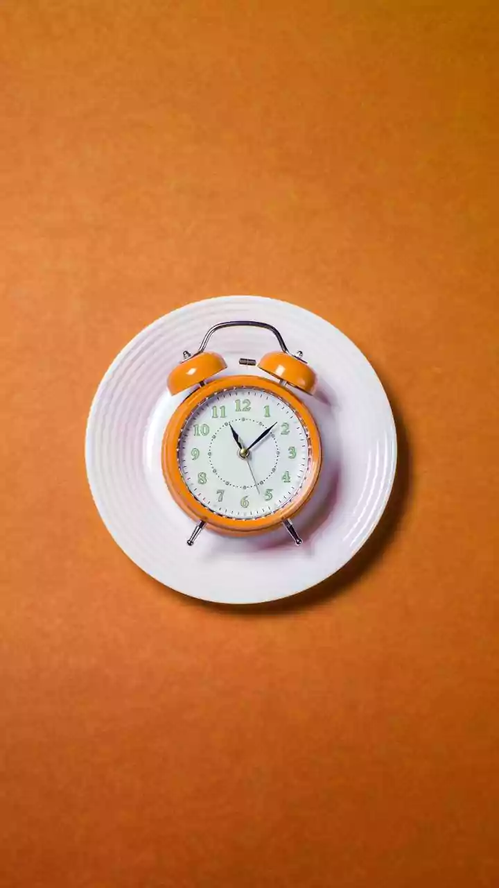 Shift Workers Health Hack: Circadian-Aligned Meal Timing Boosts Metabolism And Digestion