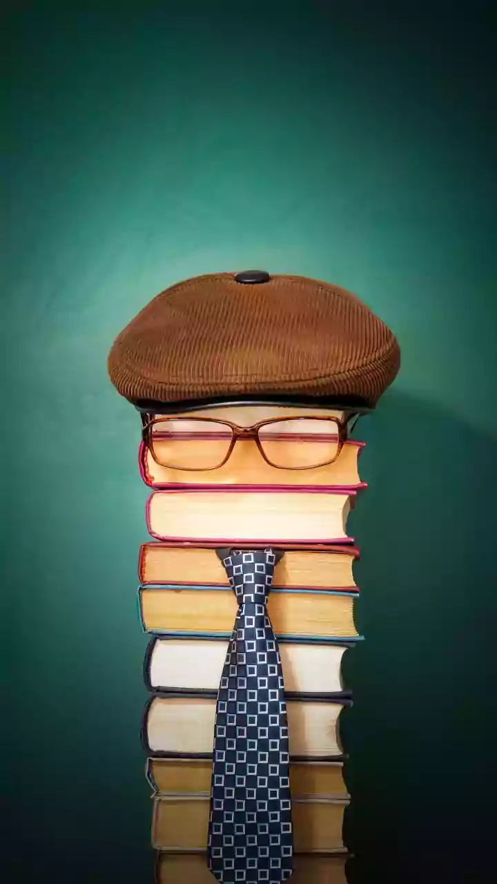 Open Reviewer Reports Can Help Readers Understand Contested Decisions