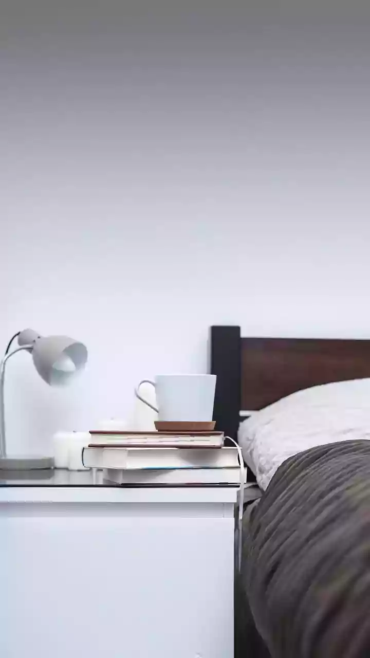 How to enhance flat bedroom layouts via damage-free bedside mounting options safely