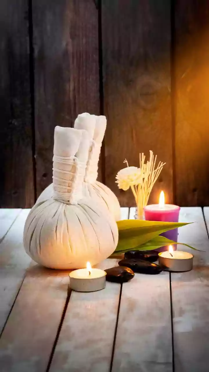 Skip Rushed Sightseeing Tours For Romantic Couples Ayurvedic Therapies