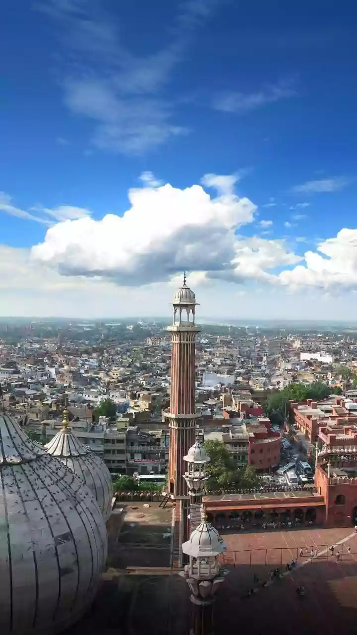 Weather Today Live Updates: Delhi Airport Operations Normal, Air Quality Improves But Stays 'Very Poor'