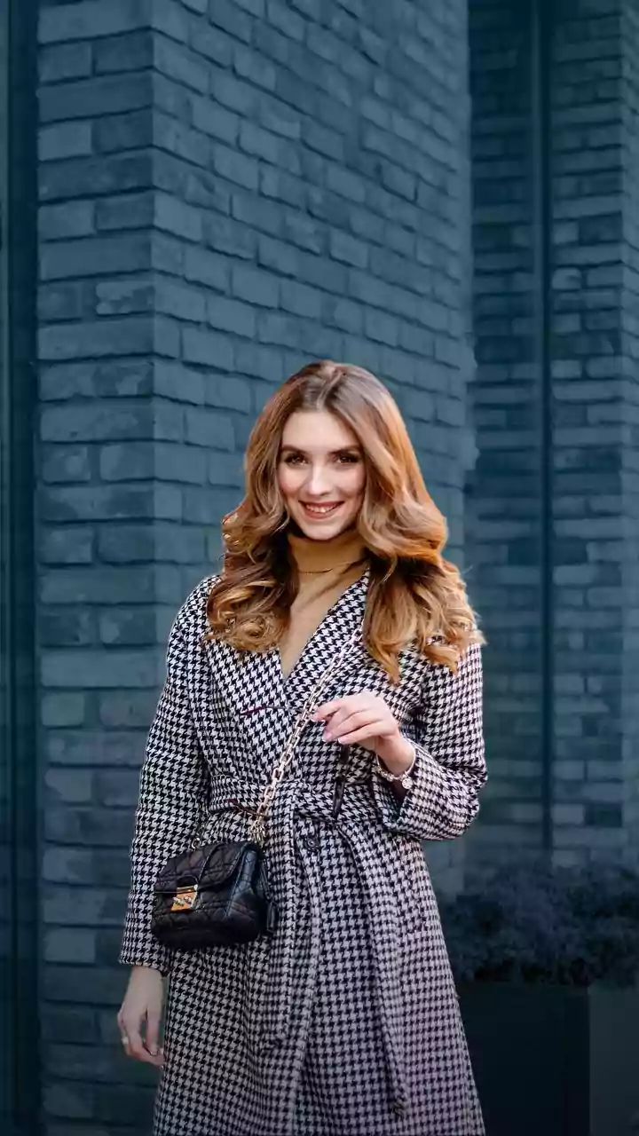 Winter Office Outfits: Stay Stylishly Warm!