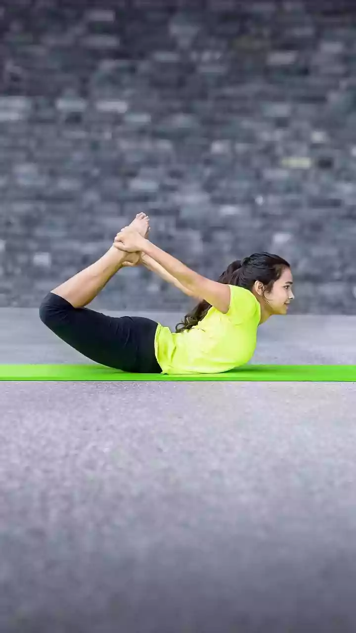 A few ab-strengthening yoga asanas