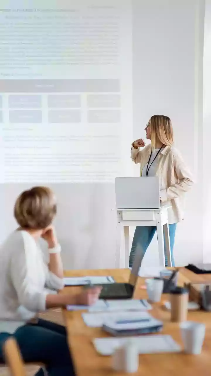 5 AI tools to perfect your presentation slides